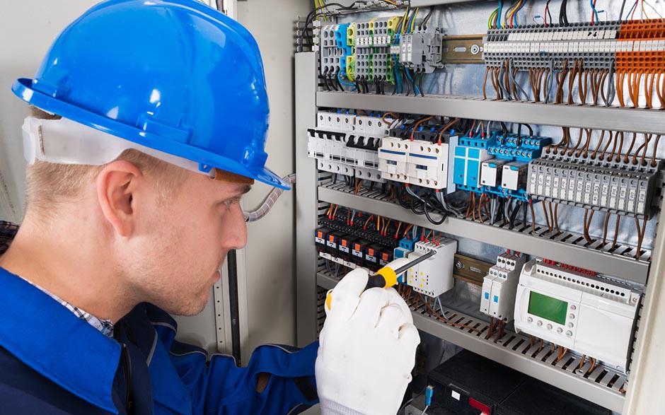 taux horaire électricien Guernes